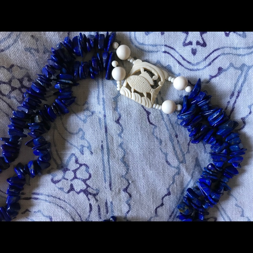 Lapis and white wood antique necklace. - Picture 3 of 3
